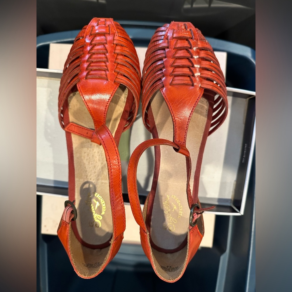 Brand new Seychelles women’s size 8.5 orange leather sandal